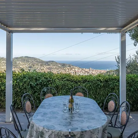 Caroline With Pool And View Vakantiehuis Imperia