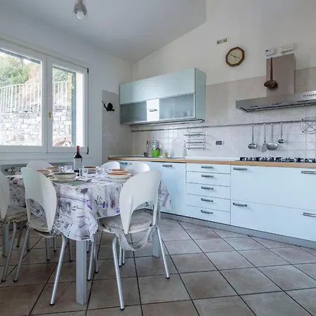 Caroline With Pool And View Vakantiehuis *