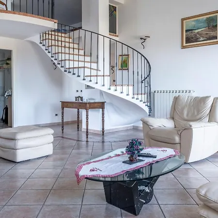 Caroline With Pool And View Vakantiehuis Imperia