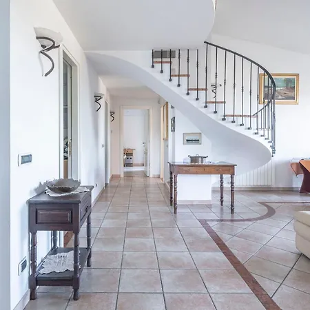 Caroline With Pool And View Hébergement de vacances *