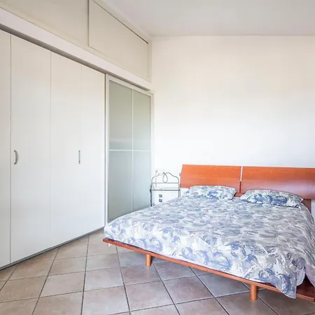 Hébergement de vacances Caroline With Pool And View *