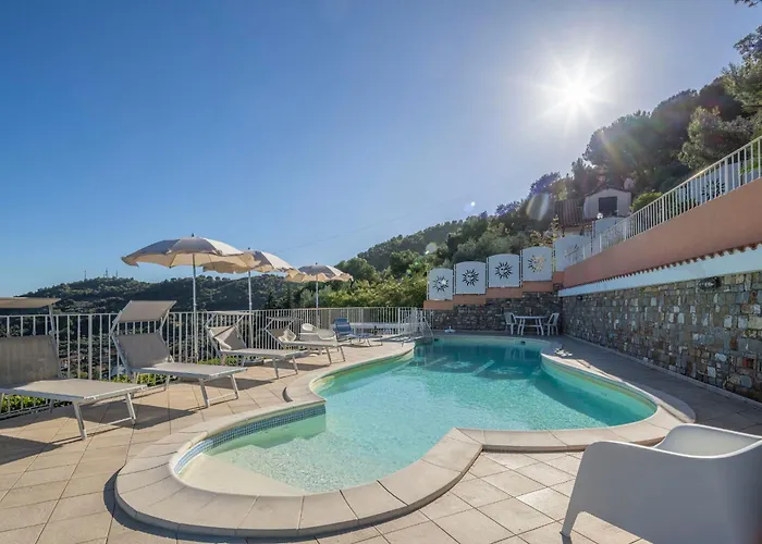 Caroline Private Pool And Seaview