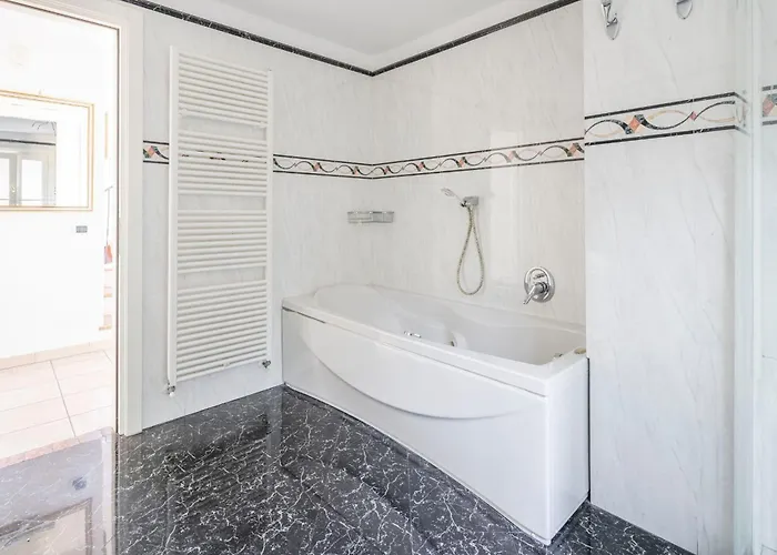 Villa Caroline Private Pool And Seaview * Imperia